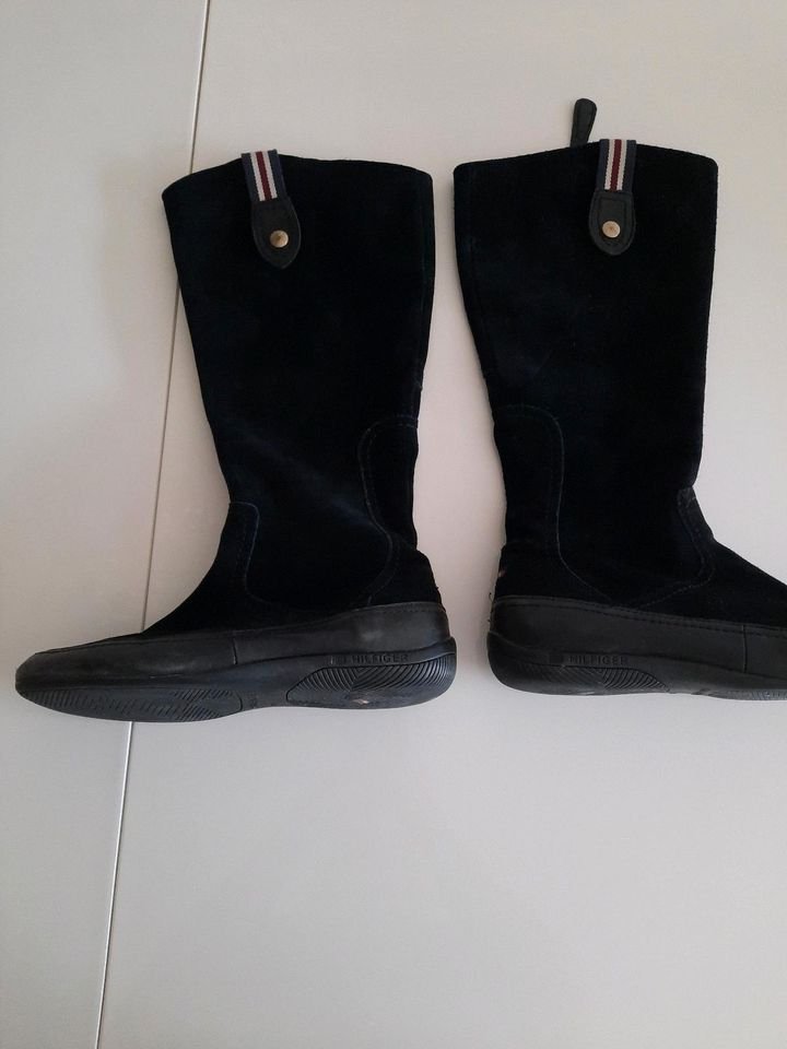 Tommy Hilfiger Stiefel aus Wildleder, Größe 39