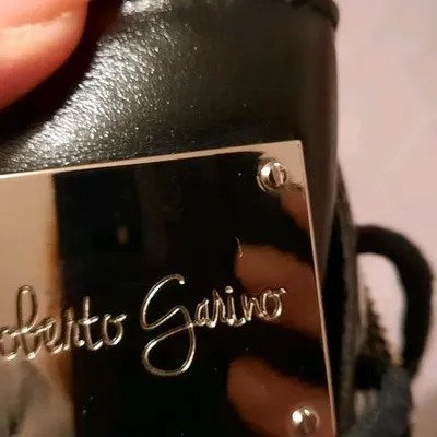 Schicker italienischer Sneaker von Roberto Garvino