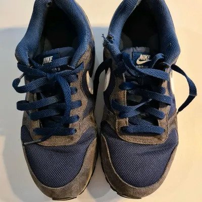 Nike MD Runner 2 39 Blau Sneakers